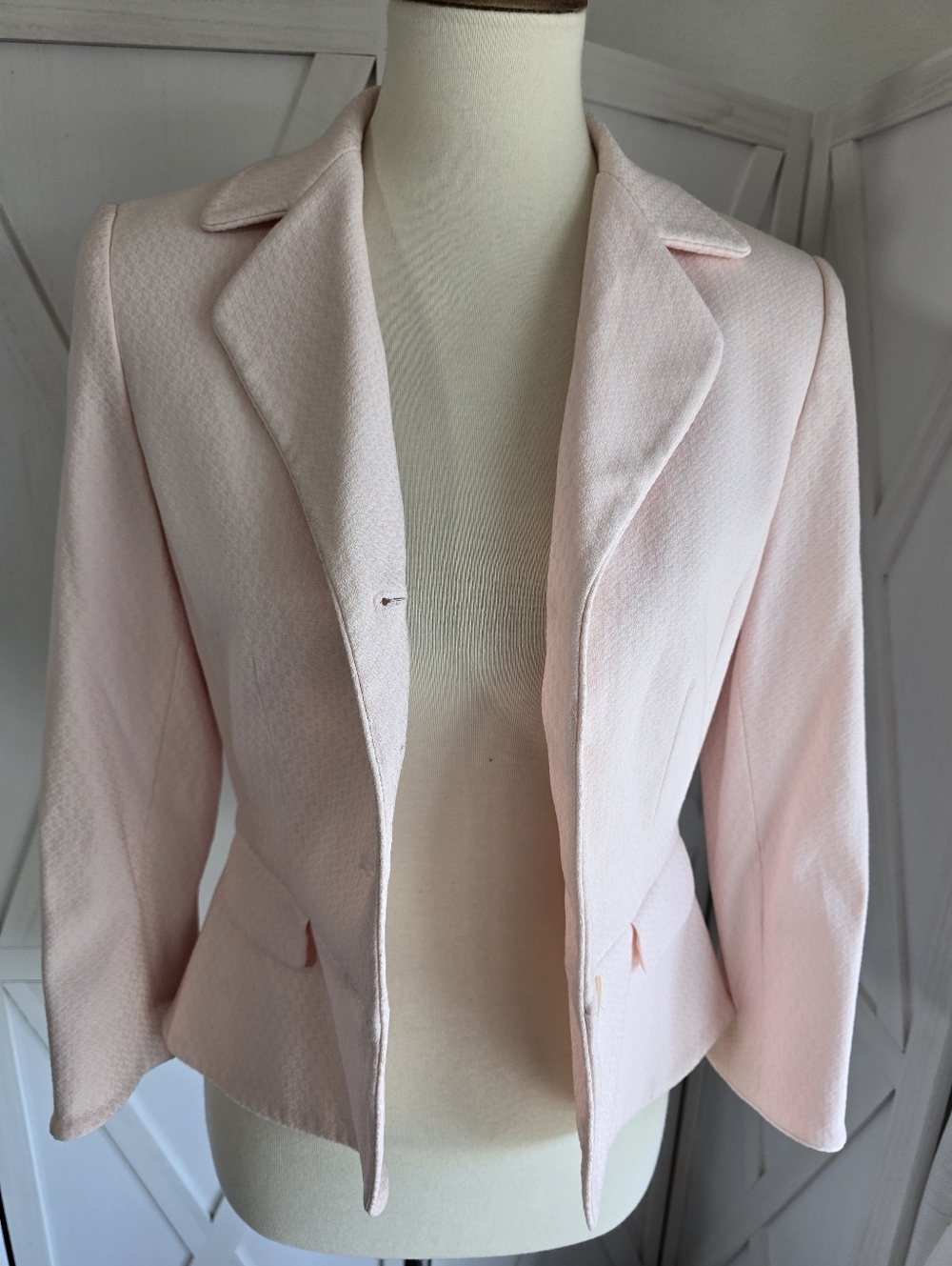 Vintage Tahari Arthur S Levine Women's Blazer in Pale Pink - Picture 7 of 11